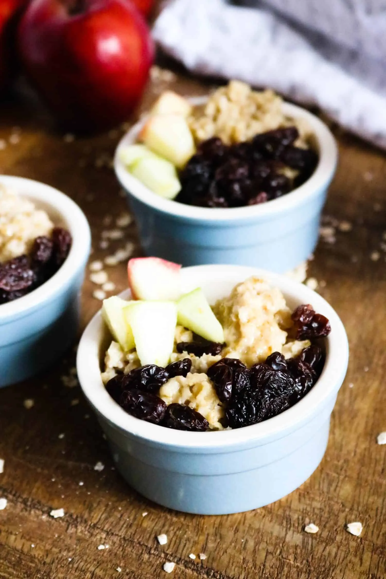 apple and raisin oatmeal